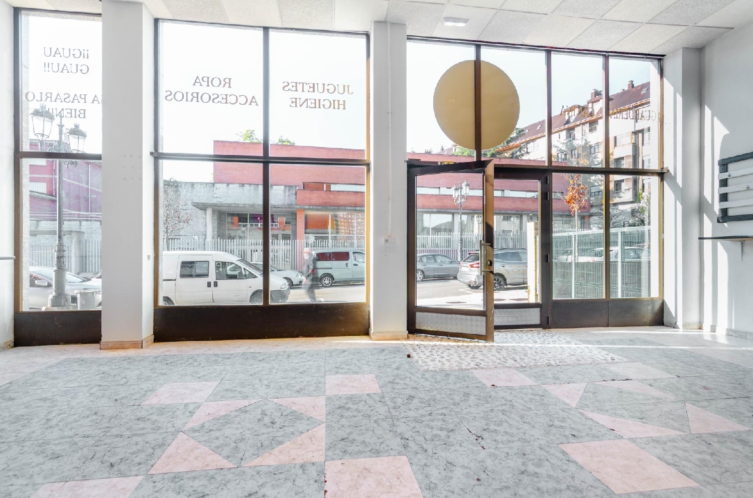  for sale commercial premise Oviedo Centro 33009 Oviedo 2