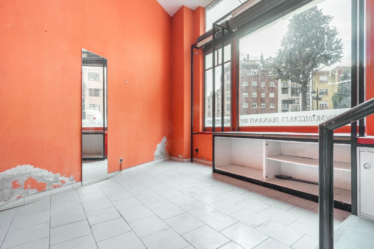  for sale commercial premise Oviedo Centro 33009 Oviedo 4