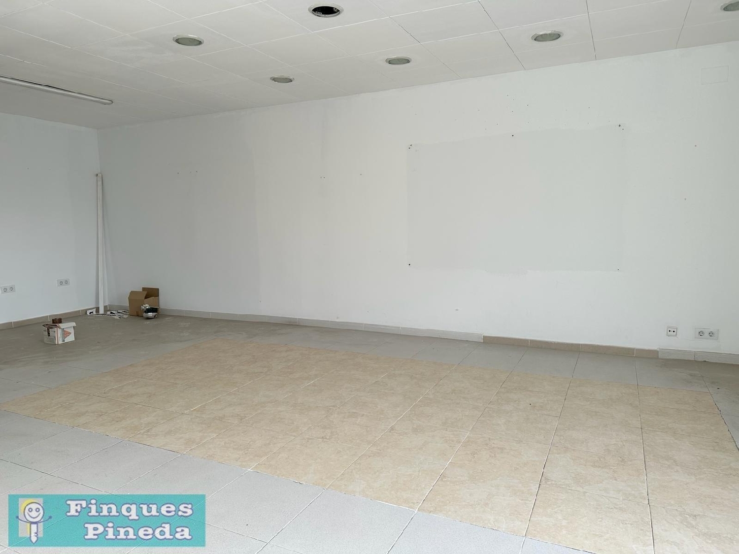  till salu lokal Pineda De Mar Maresme 2