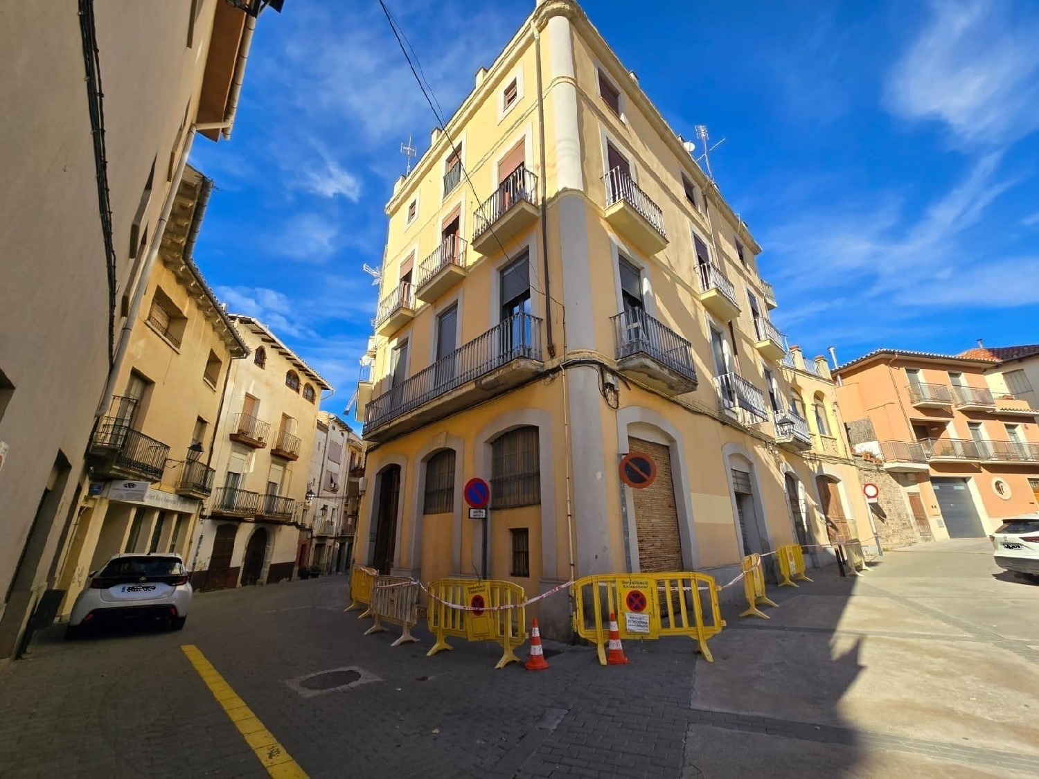  te koop bedrijfsruimte Sallent Bages 2