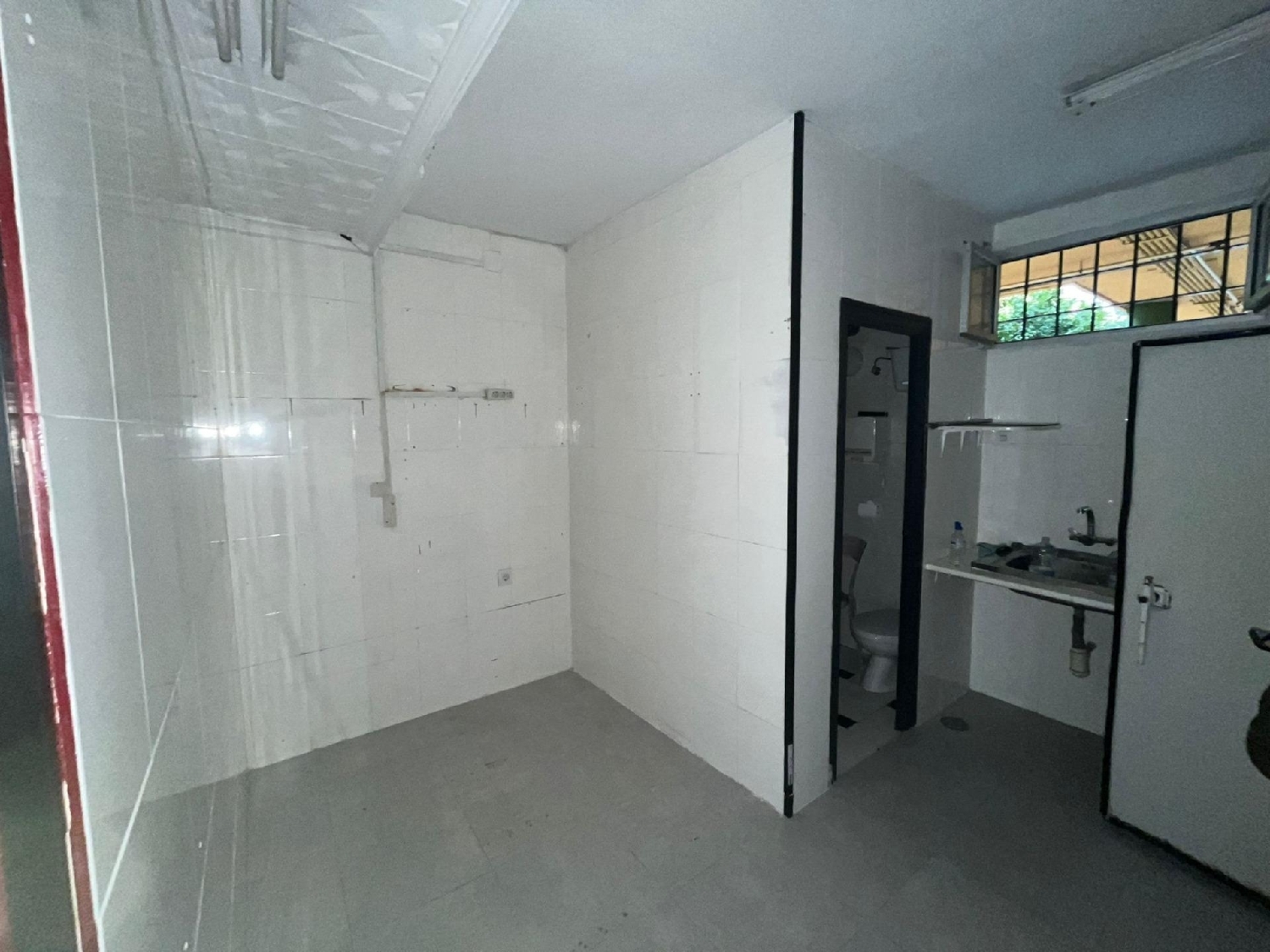  for sale commercial premise Sevilla La Nueva Sur 2