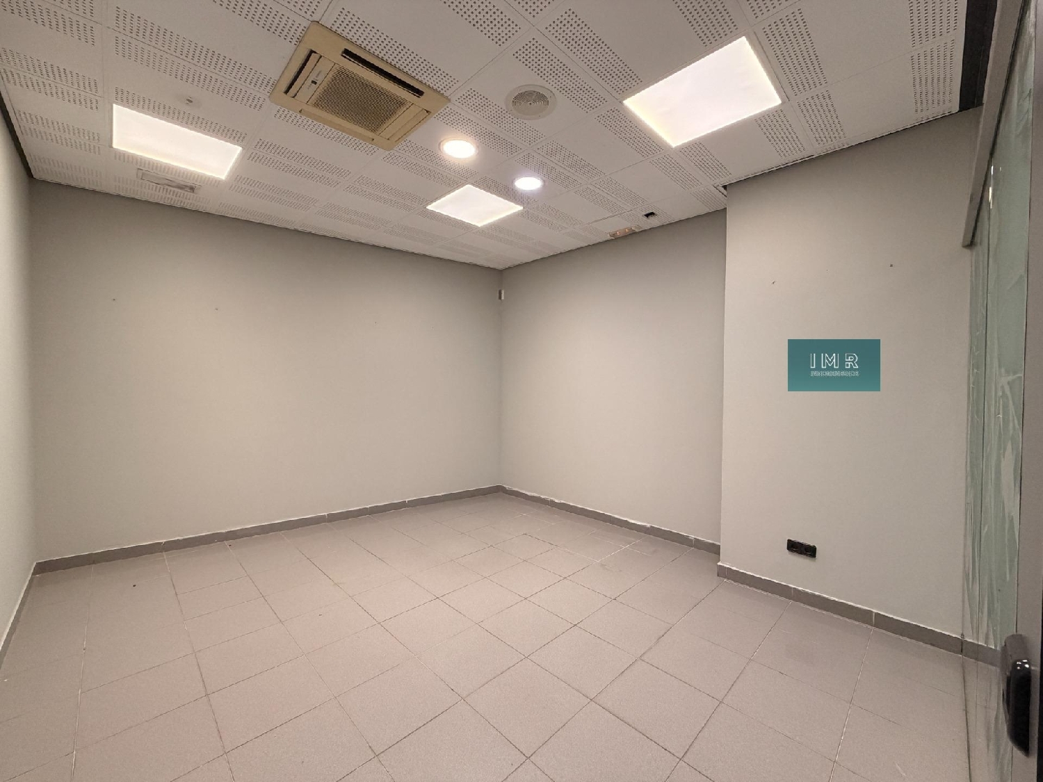 te koop bedrijfsruimte Sevilla La Nueva Sur 6