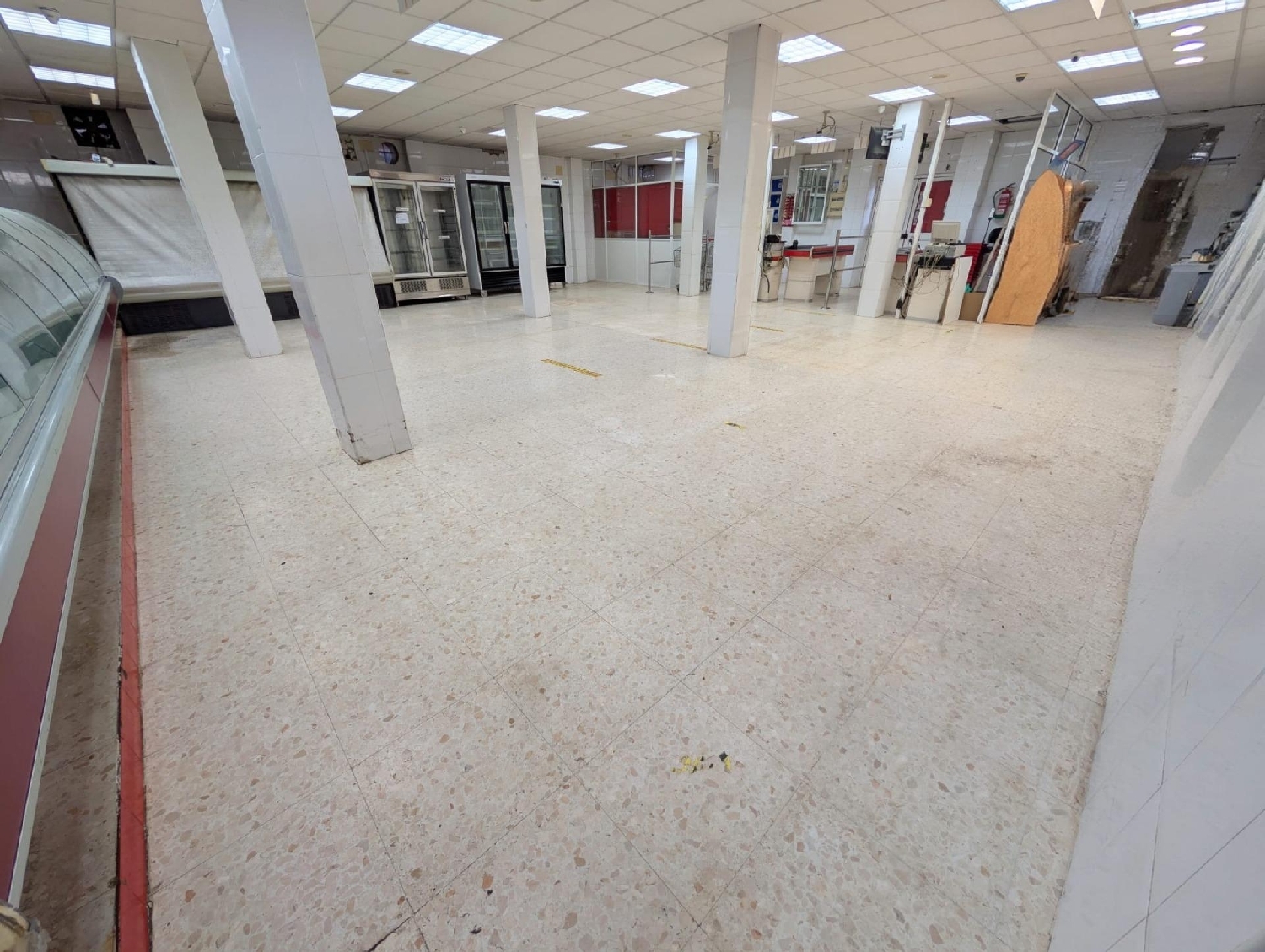  te koop bedrijfsruimte Sevilla La Nueva Sur 3