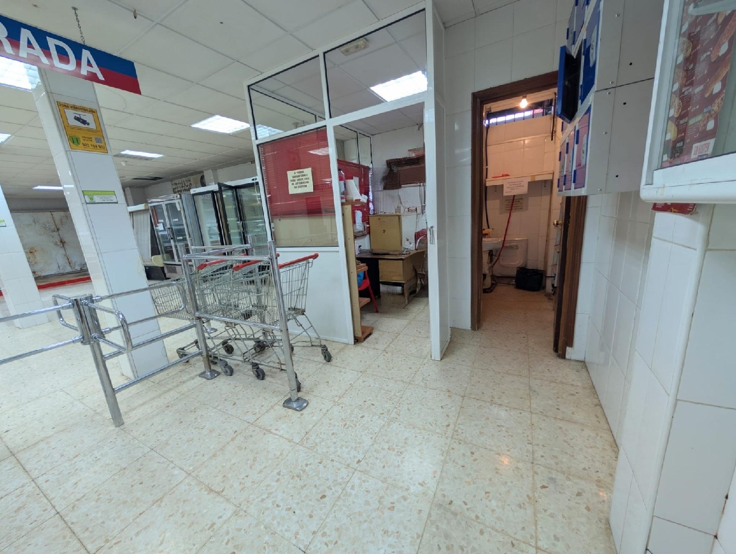  te koop bedrijfsruimte Sevilla La Nueva Sur 4