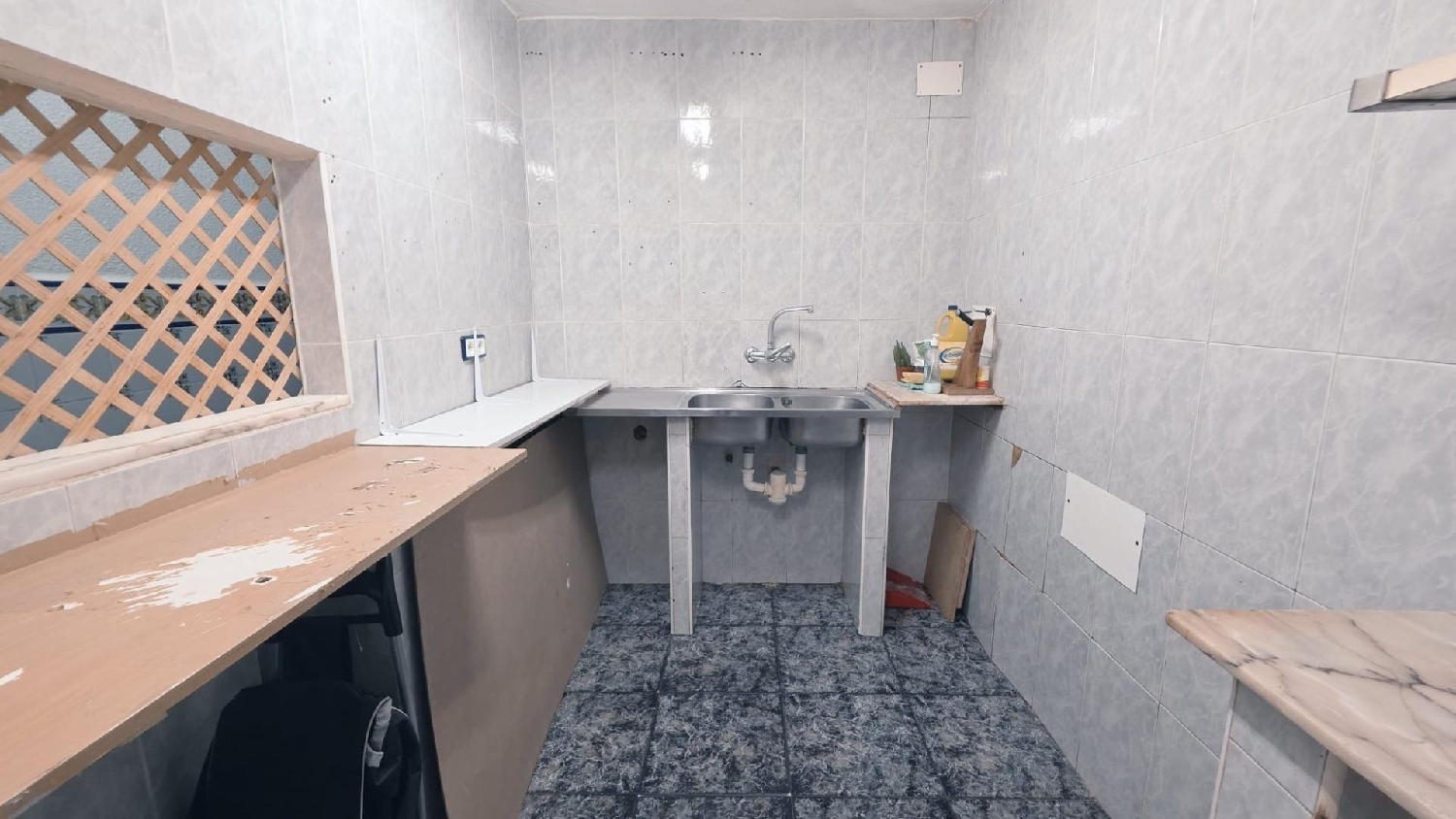  till salu lokal Valencia De Las Torres Campiña Sur 6