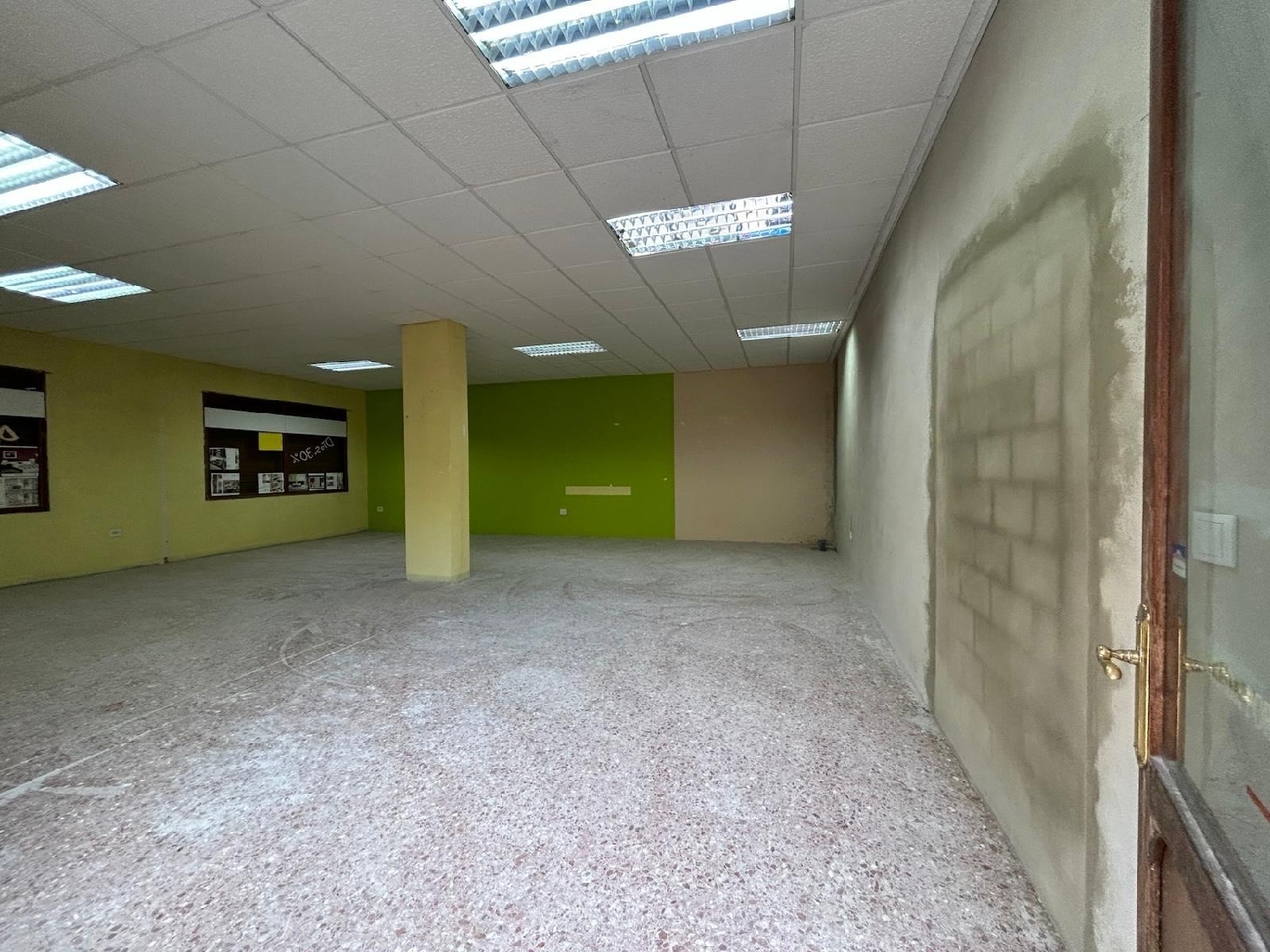  for sale commercial premise Valencia De Las Torres Campiña Sur 4