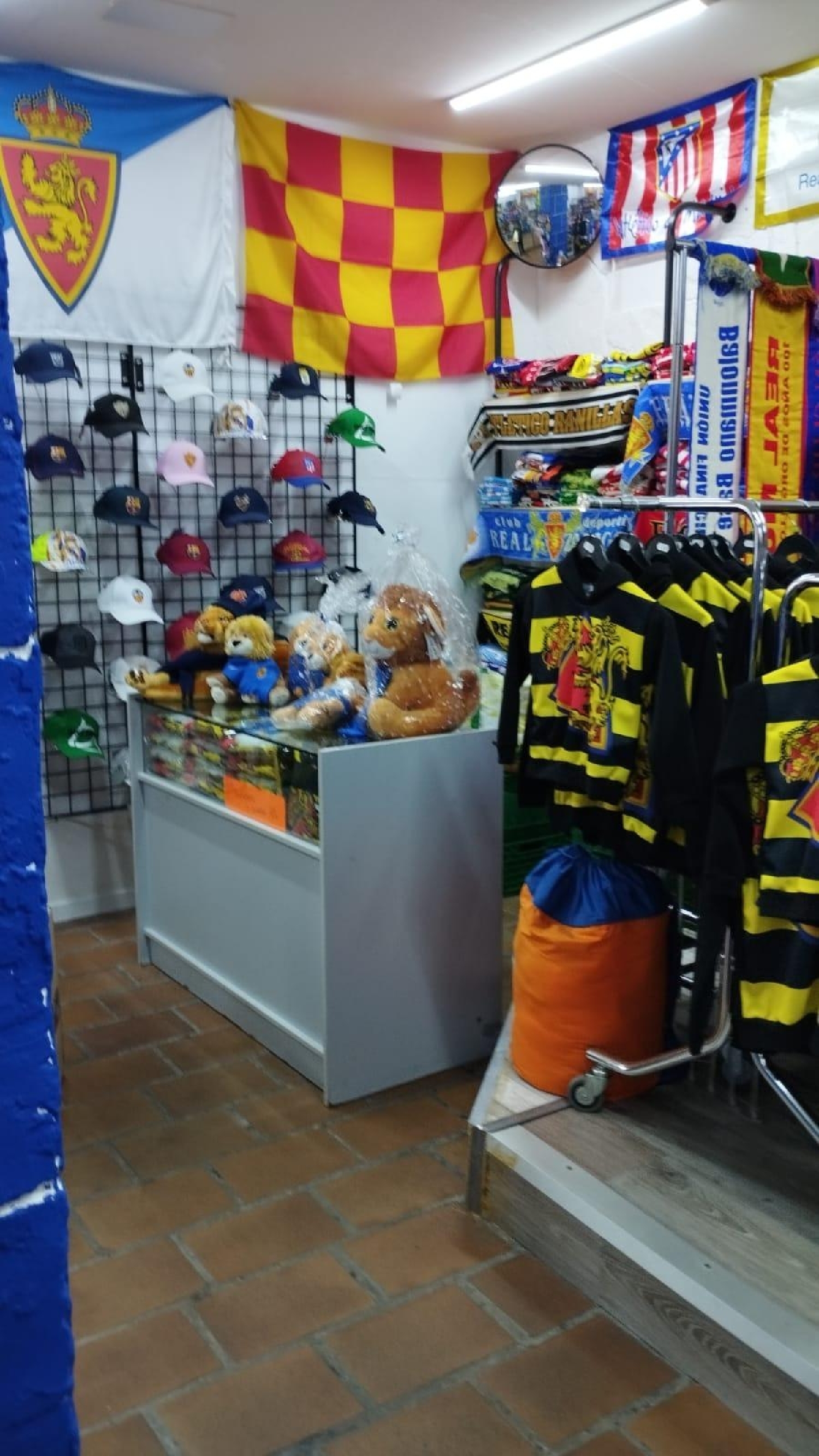  till salu lokal Zaragoza Centro 50004 D.C. Zaragoza 5