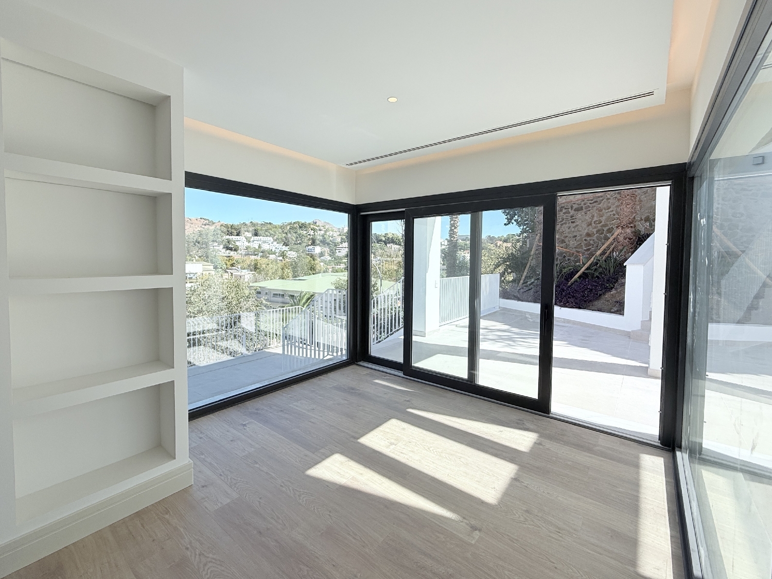 te koop twee-onder-een-kapwoning Málaga Del Fresno Campiña 3