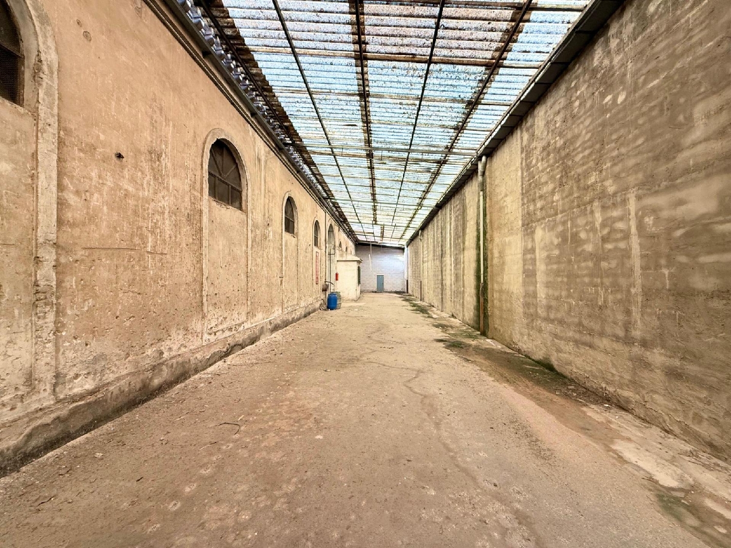  for sale shop Carcaixent Ribera Alta 8