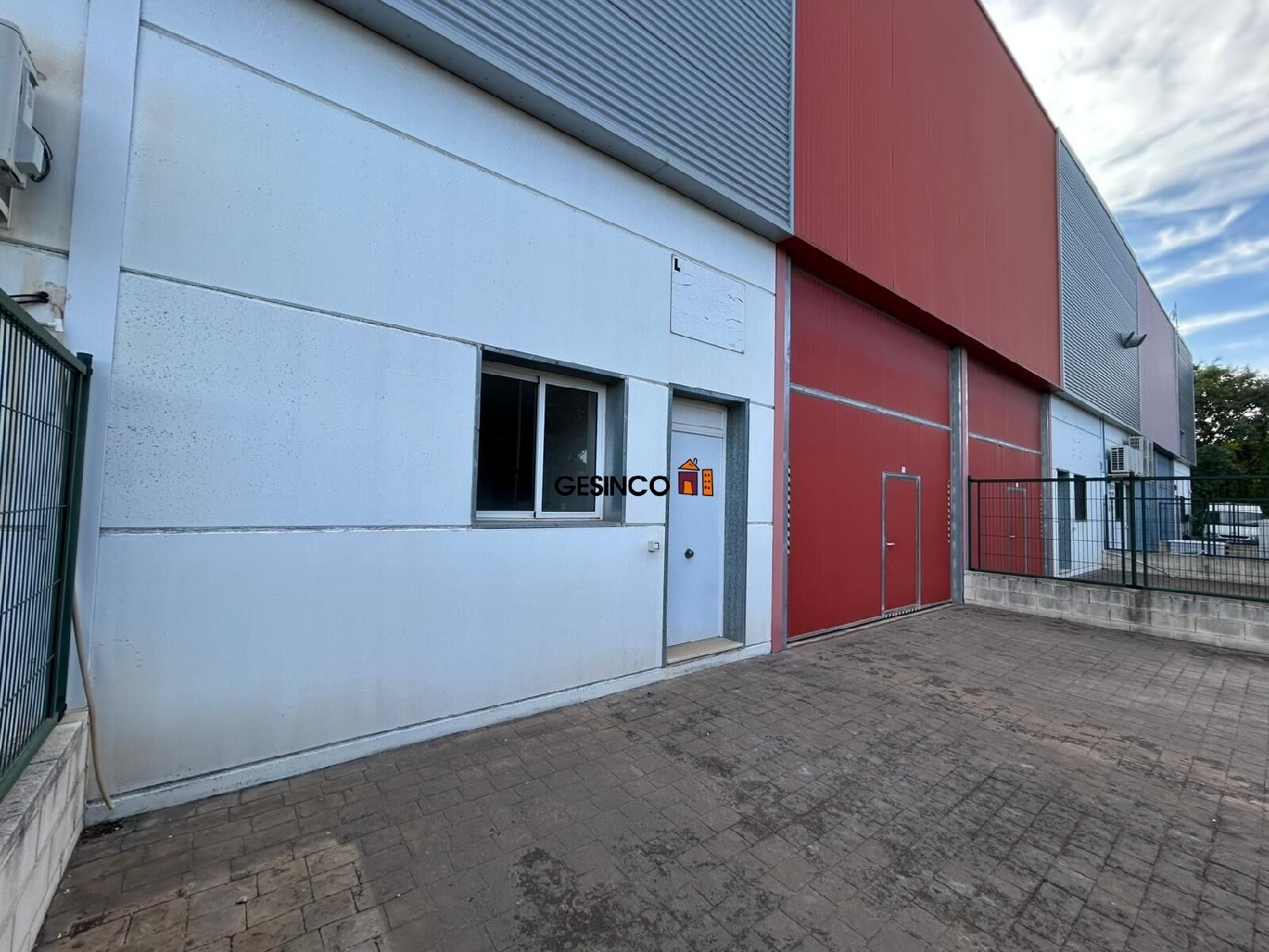  for sale shop Llanera De Ranes Costera (La) 3