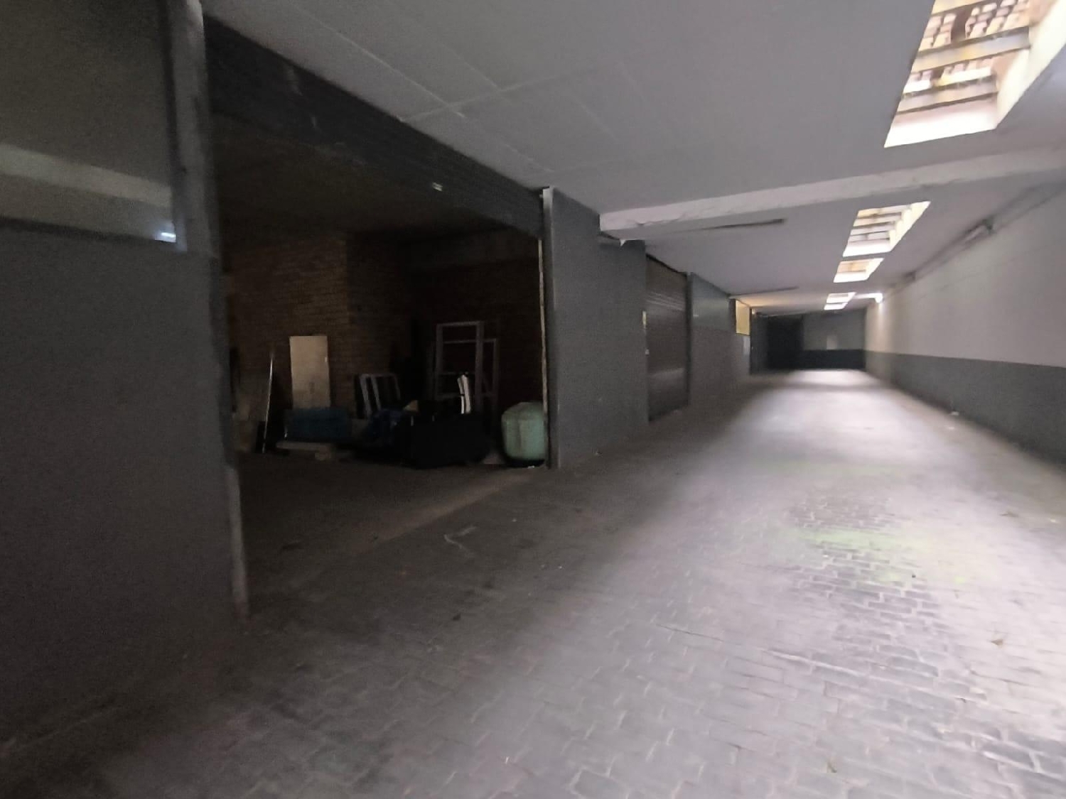  te koop winkel Manresa Bages 4