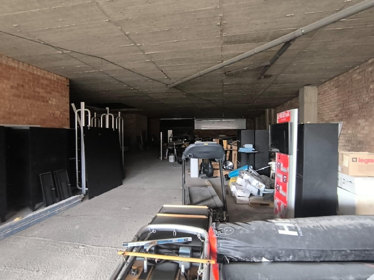  te koop winkel Manresa Bages 3