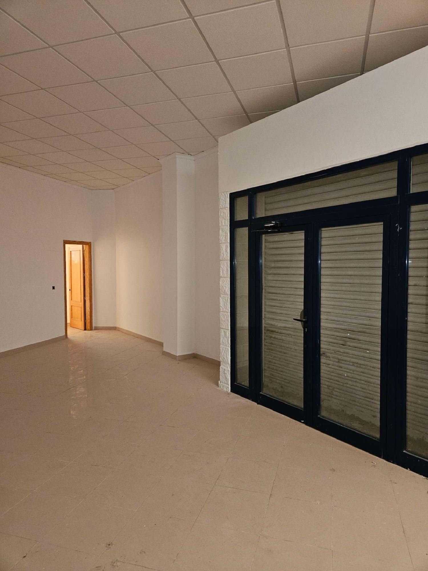  for sale shop Monóvar Vinalopó Mitjà 8