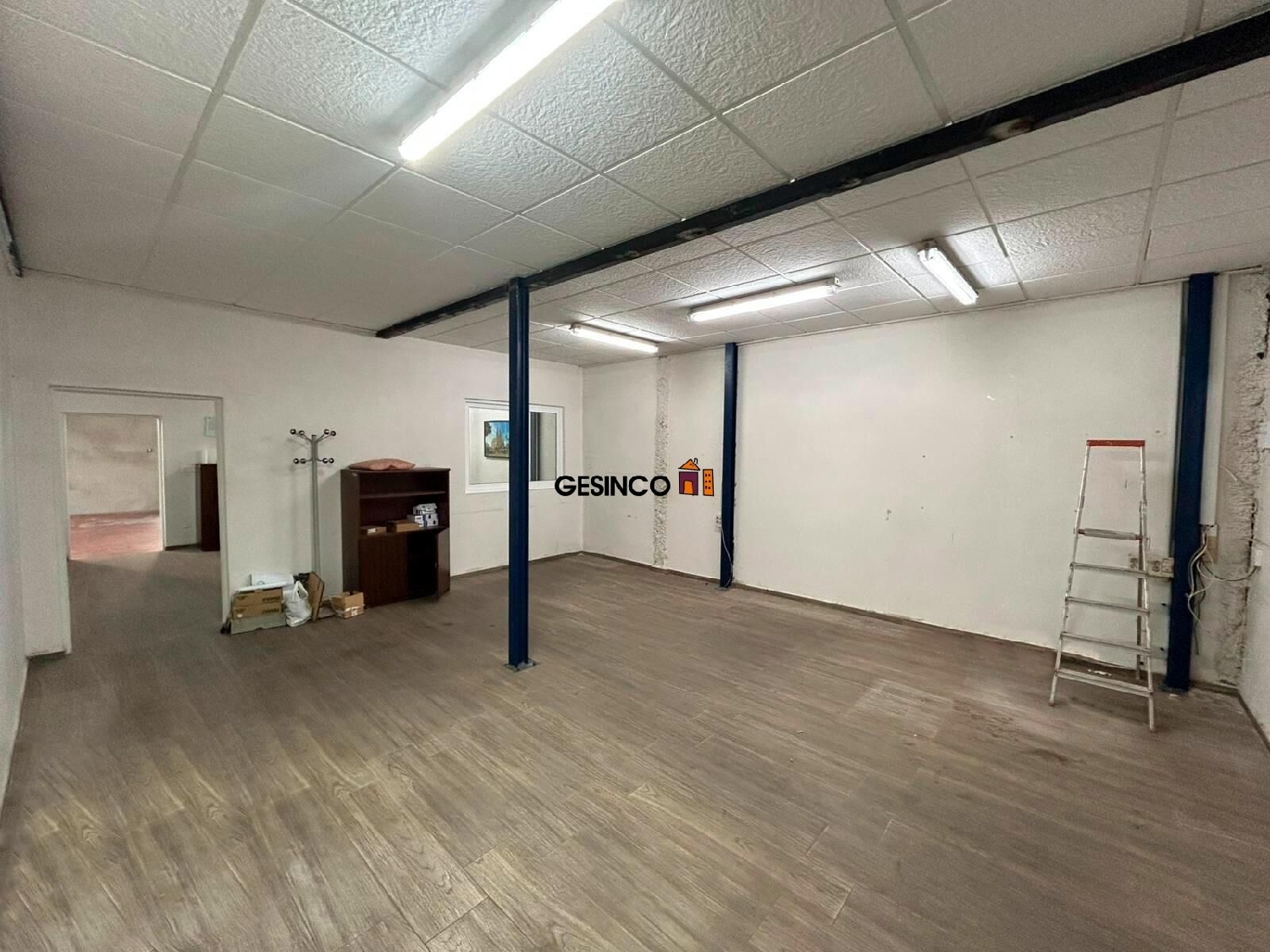  for sale shop Novelé Costera (La) 8