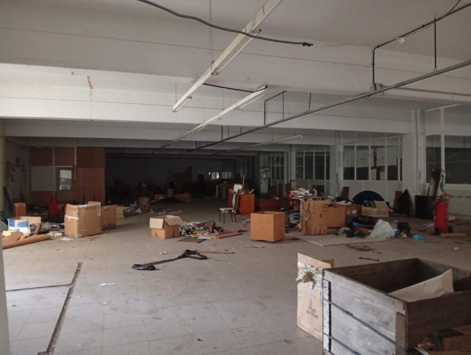  till salu butik San Cibrao Das Viñas Ourense 8