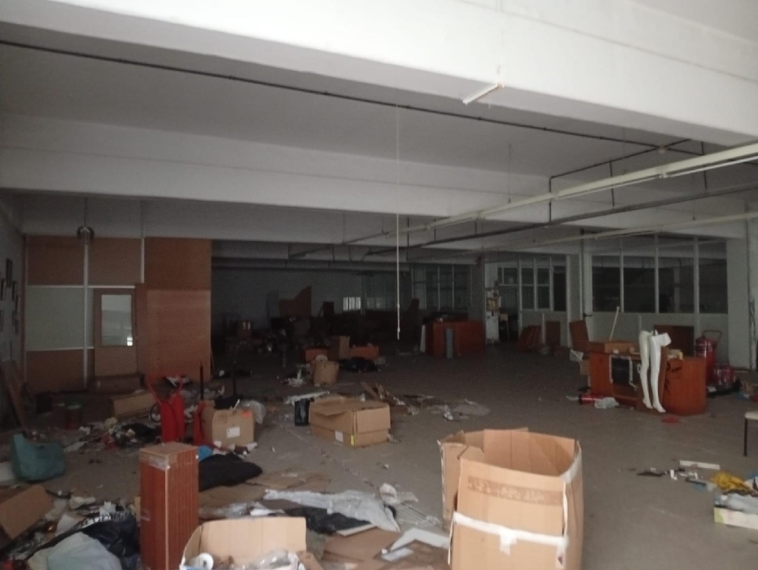  till salu butik San Cibrao Das Viñas Ourense 7