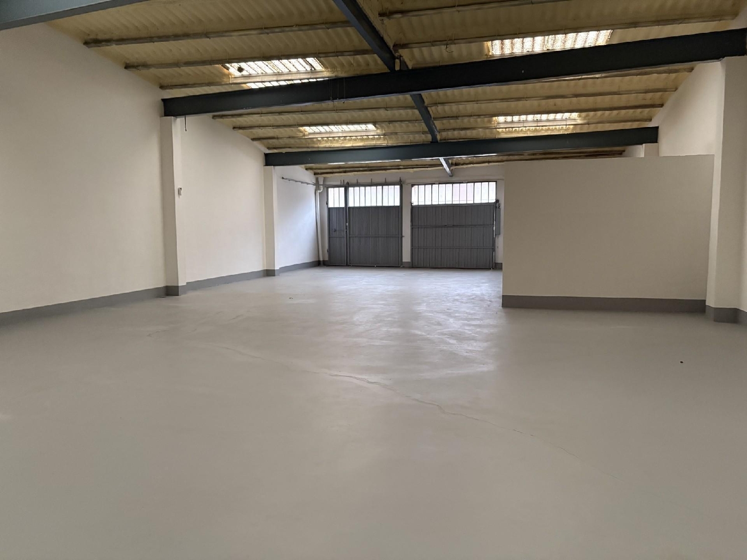  for sale shop Súria Bages 7