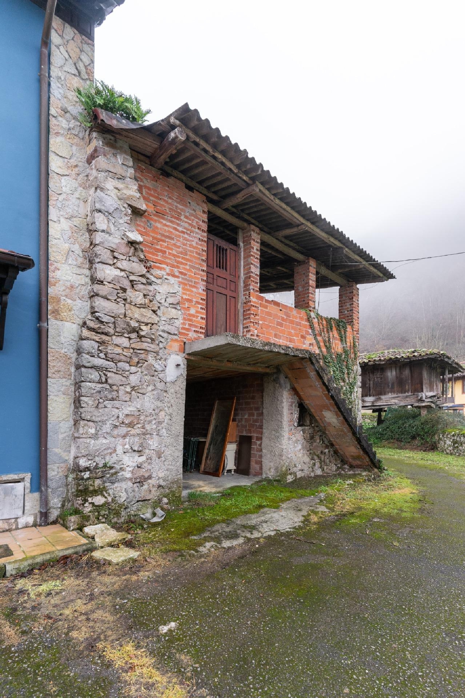  for sale terraced house Parres Oriente 6