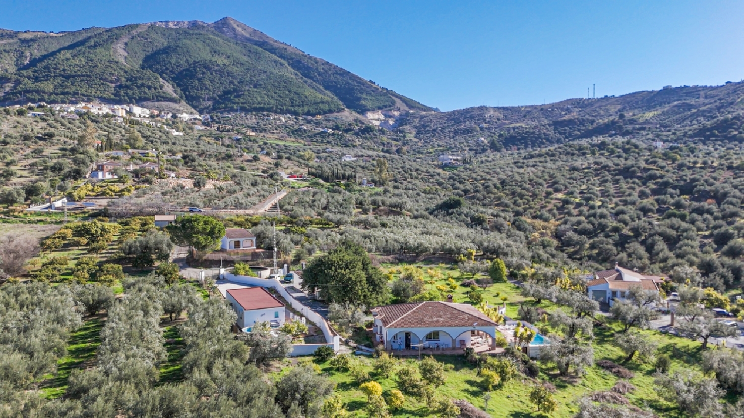 till salu villa Alcaucín Axarquía 6