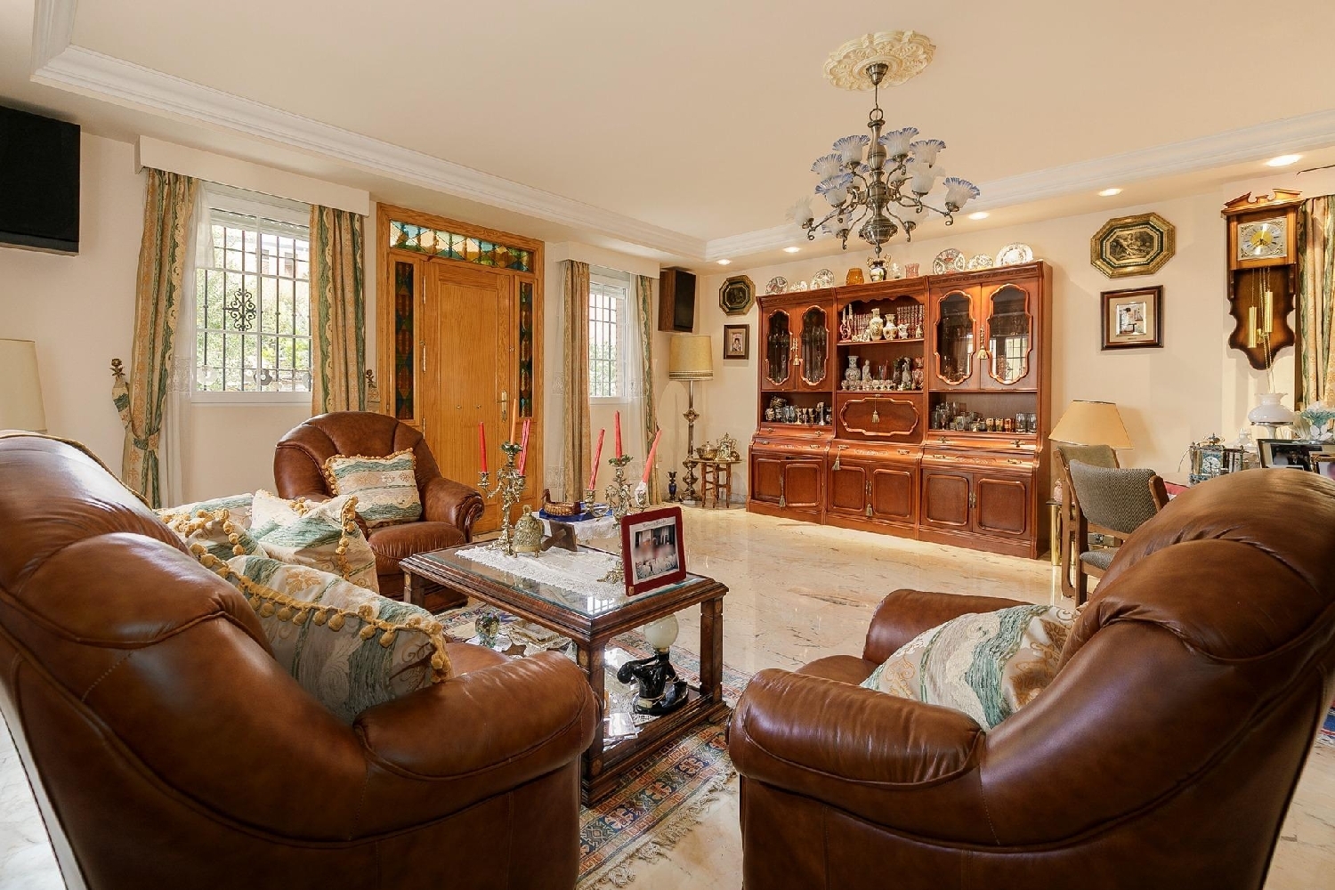  for sale villa Barrio De Granada Alacantí 2