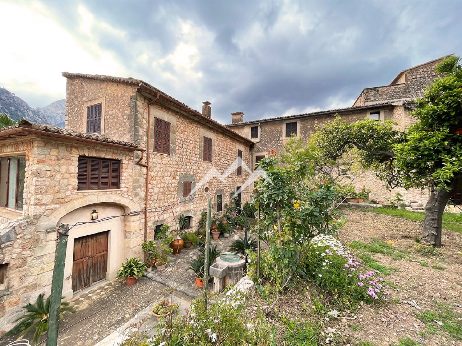  till salu villa Fornalutx Tramuntana 1