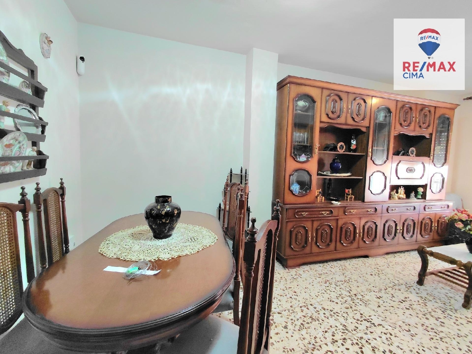  till salu lägenhet Baza Baza 2