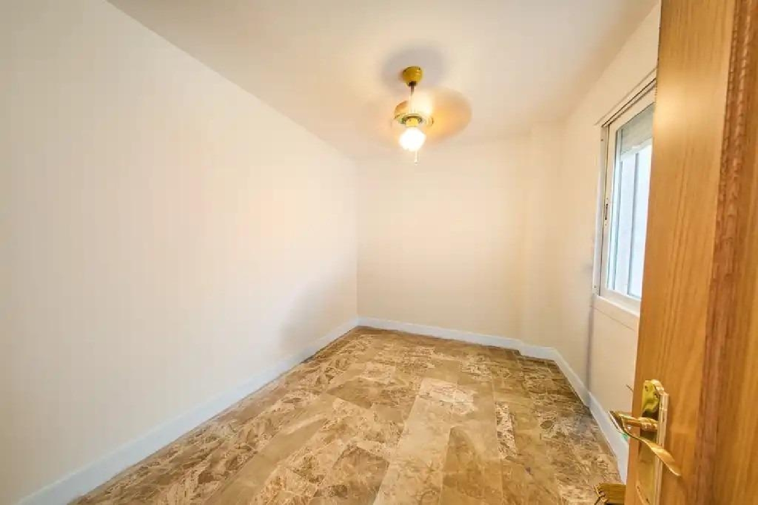  te koop appartement Baza Baza 7