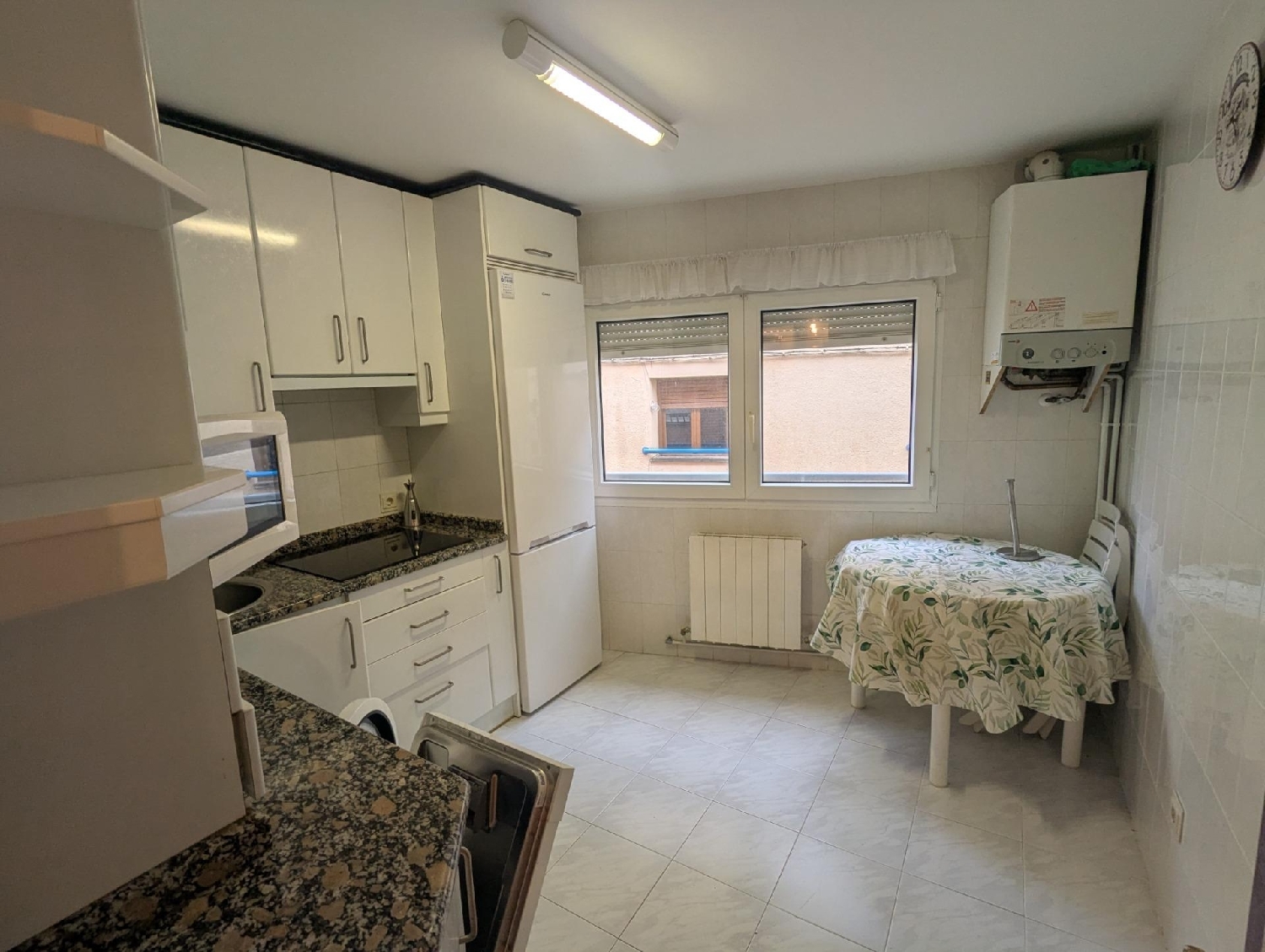 till salu lägenhet Carcarosa Caudal 3