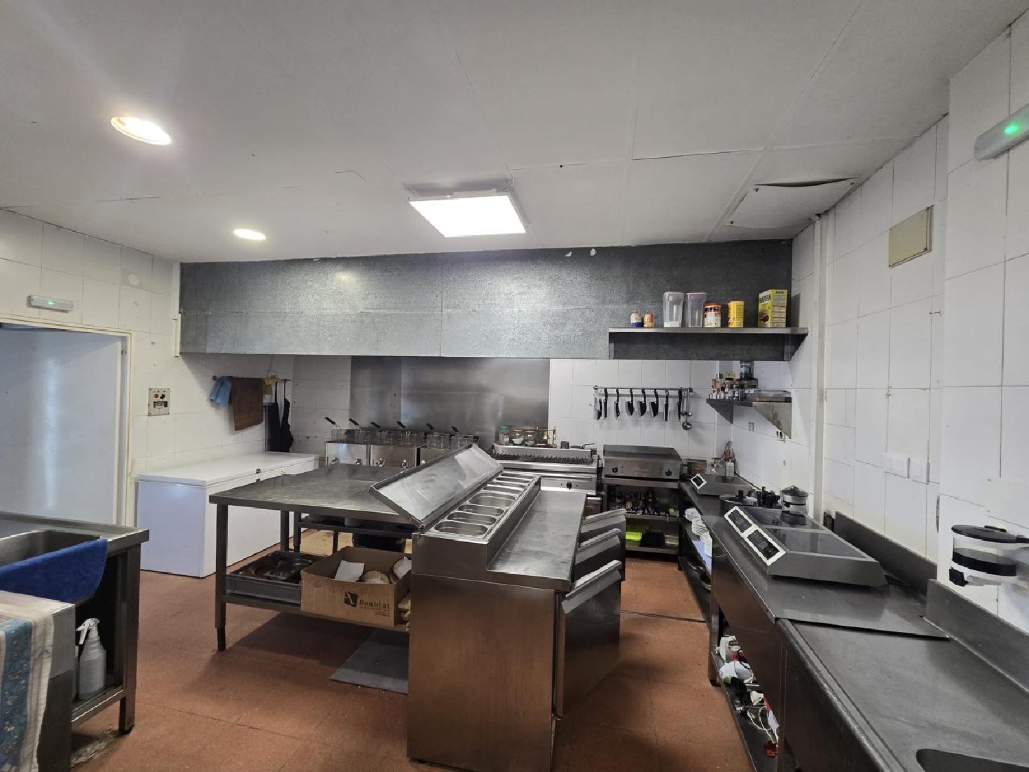  te koop bedrijfsruimte/ kantoor Empuriabrava Alt Empordà 22