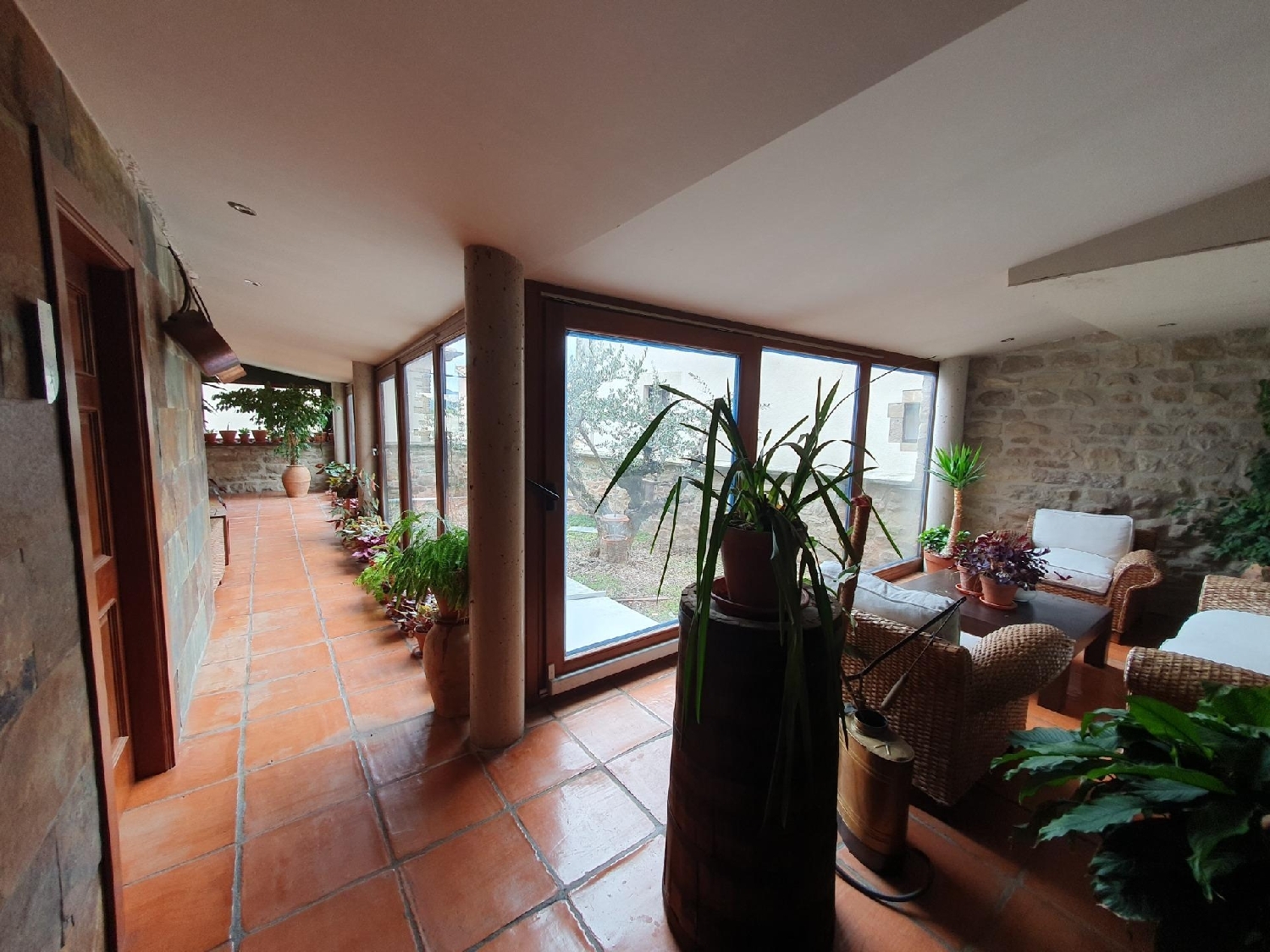 te koop hotel Aibar Media Oriental 7