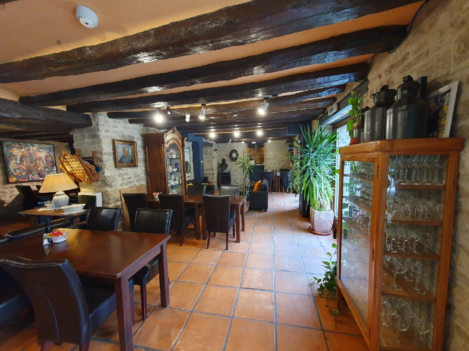 te koop hotel Aibar Media Oriental 4