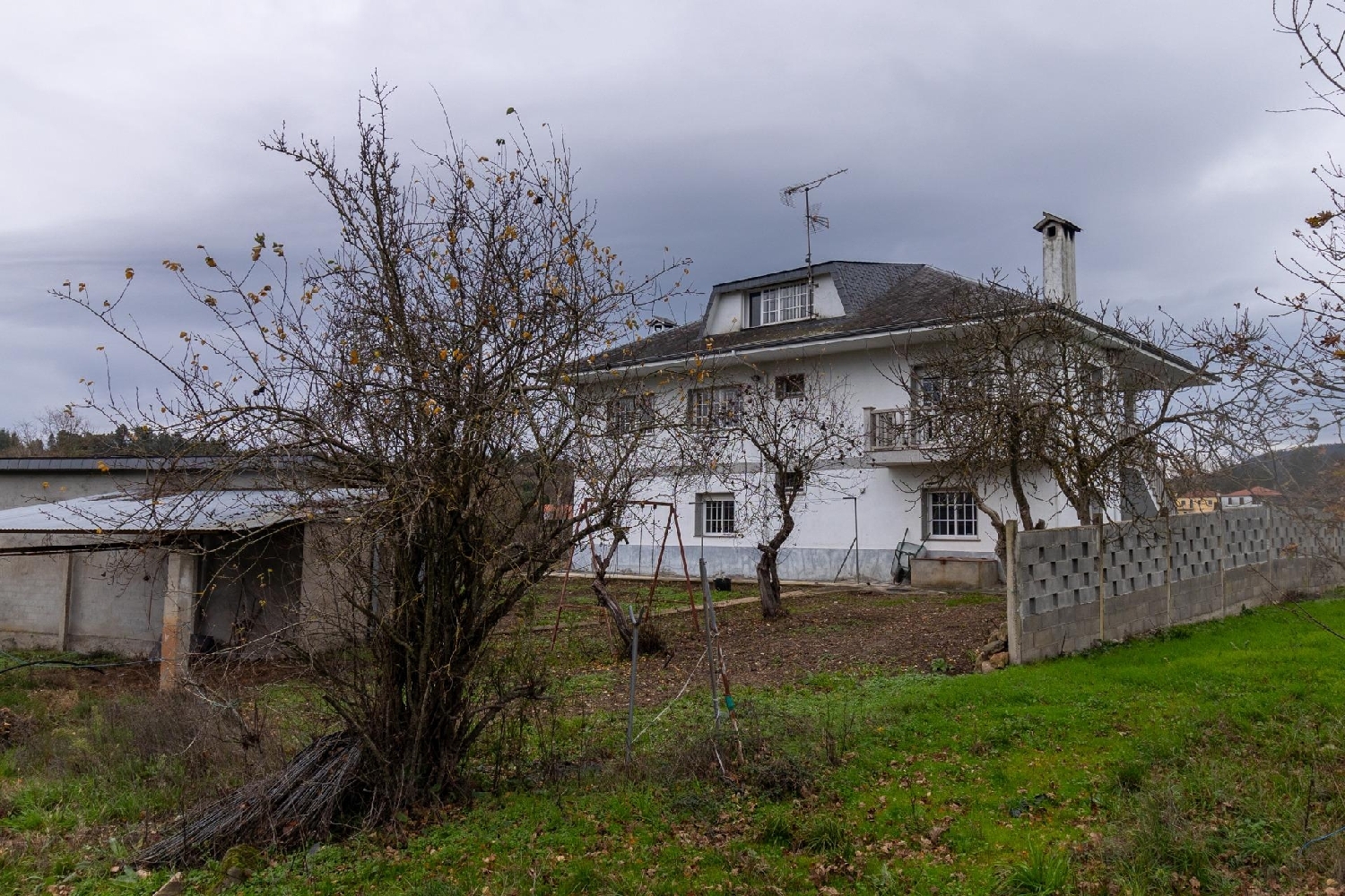  till salu hus Soberron Oriente 6