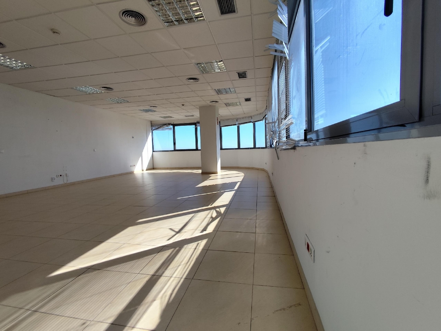  te koop kantoor Sevilla La Nueva Sur 4