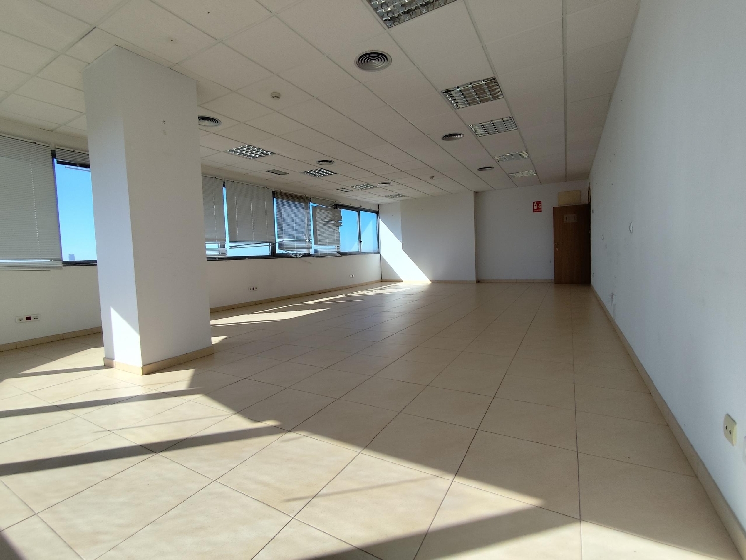  te koop kantoor Sevilla La Nueva Sur 3