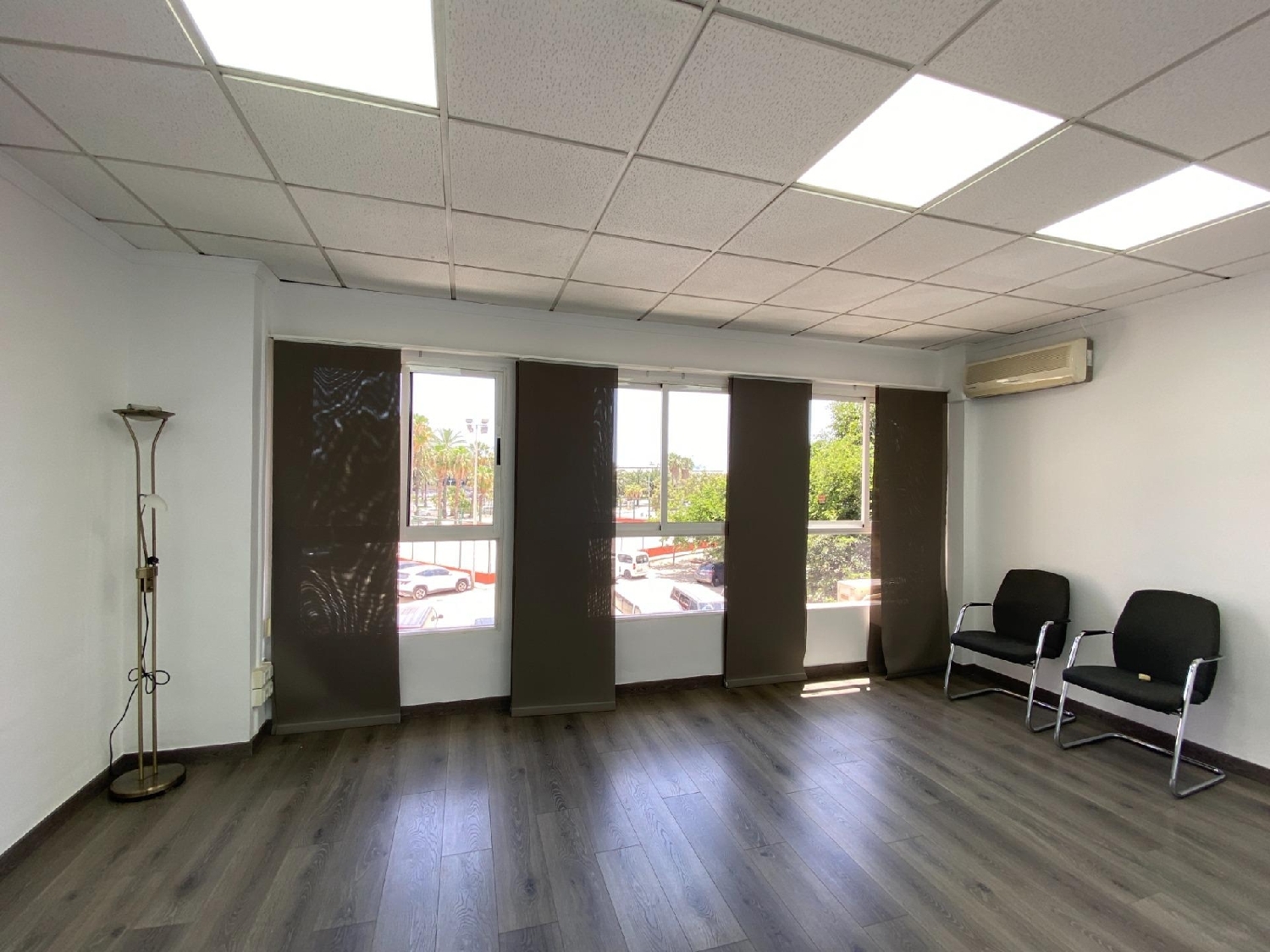  till salu kontor Valencia De Las Torres Campiña Sur 1