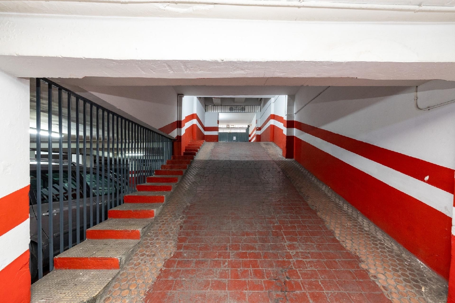  en venta parking Barrio De Granada Alacantí 8