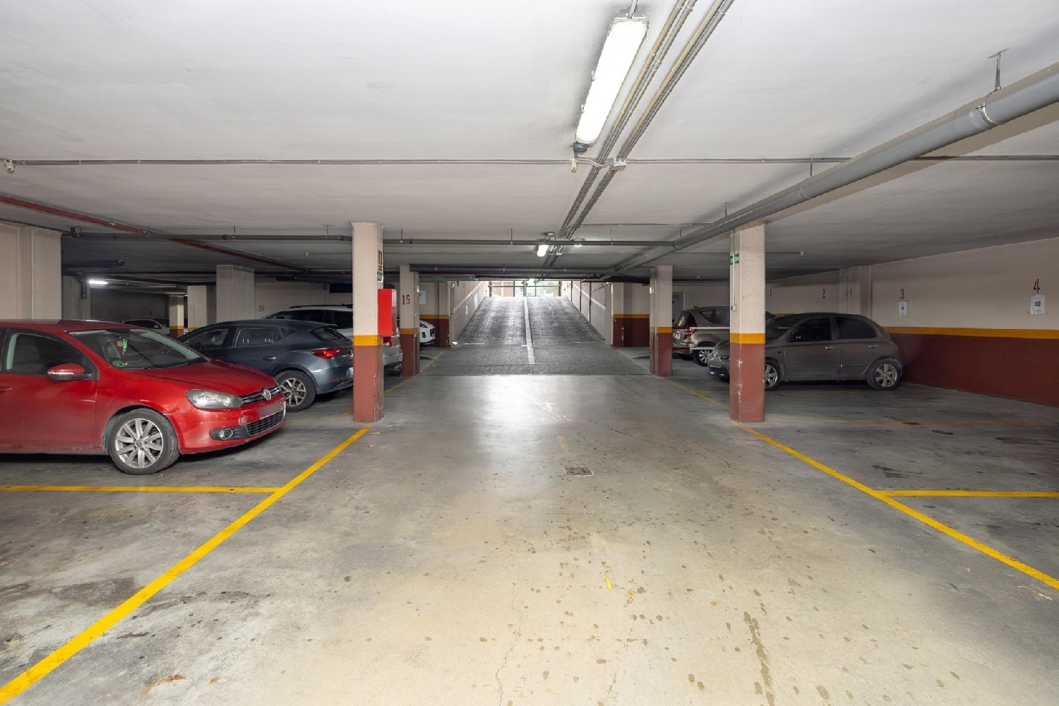  till salu parkering Barrio De Granada Alacantí 8