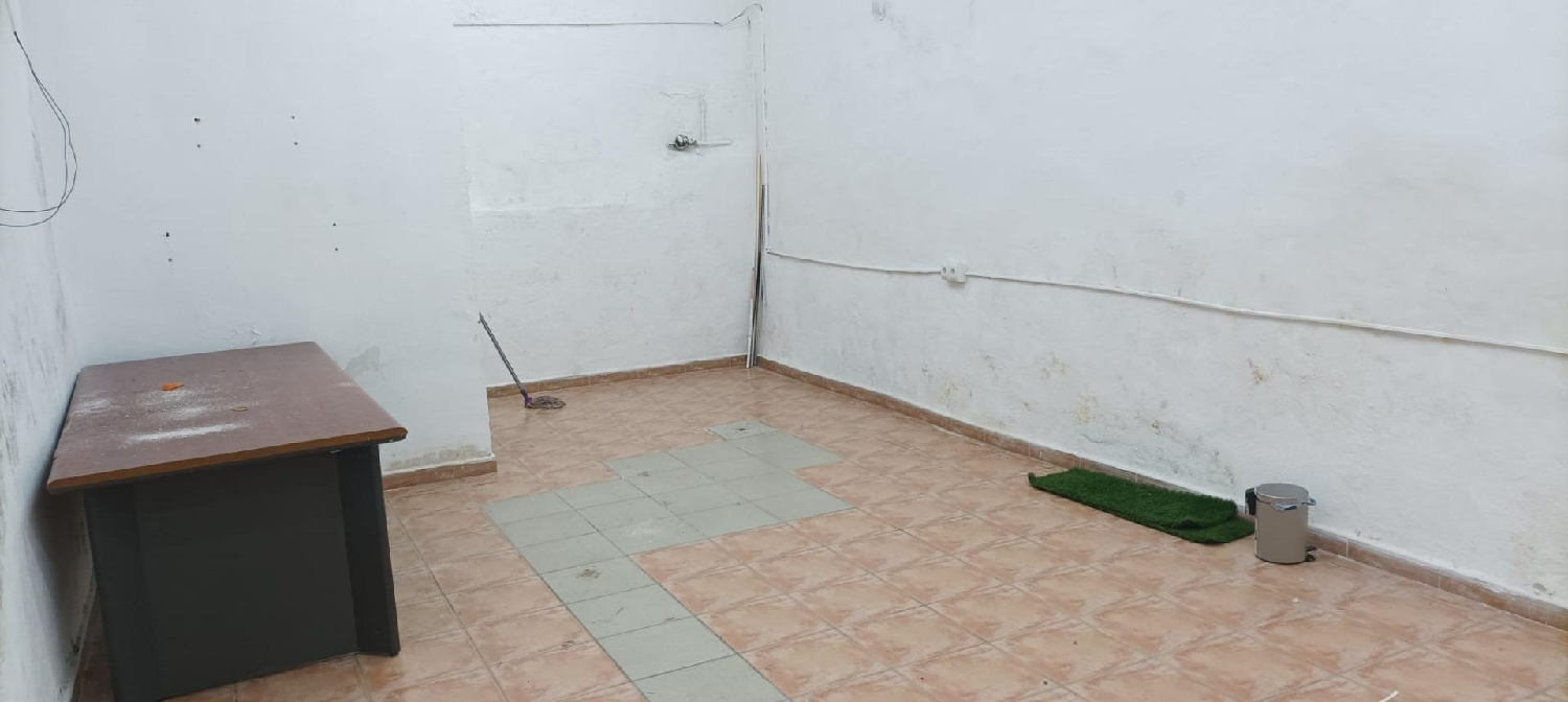  te koop bedrijfsruimte Alicante Centro 03001 Alacantí 3