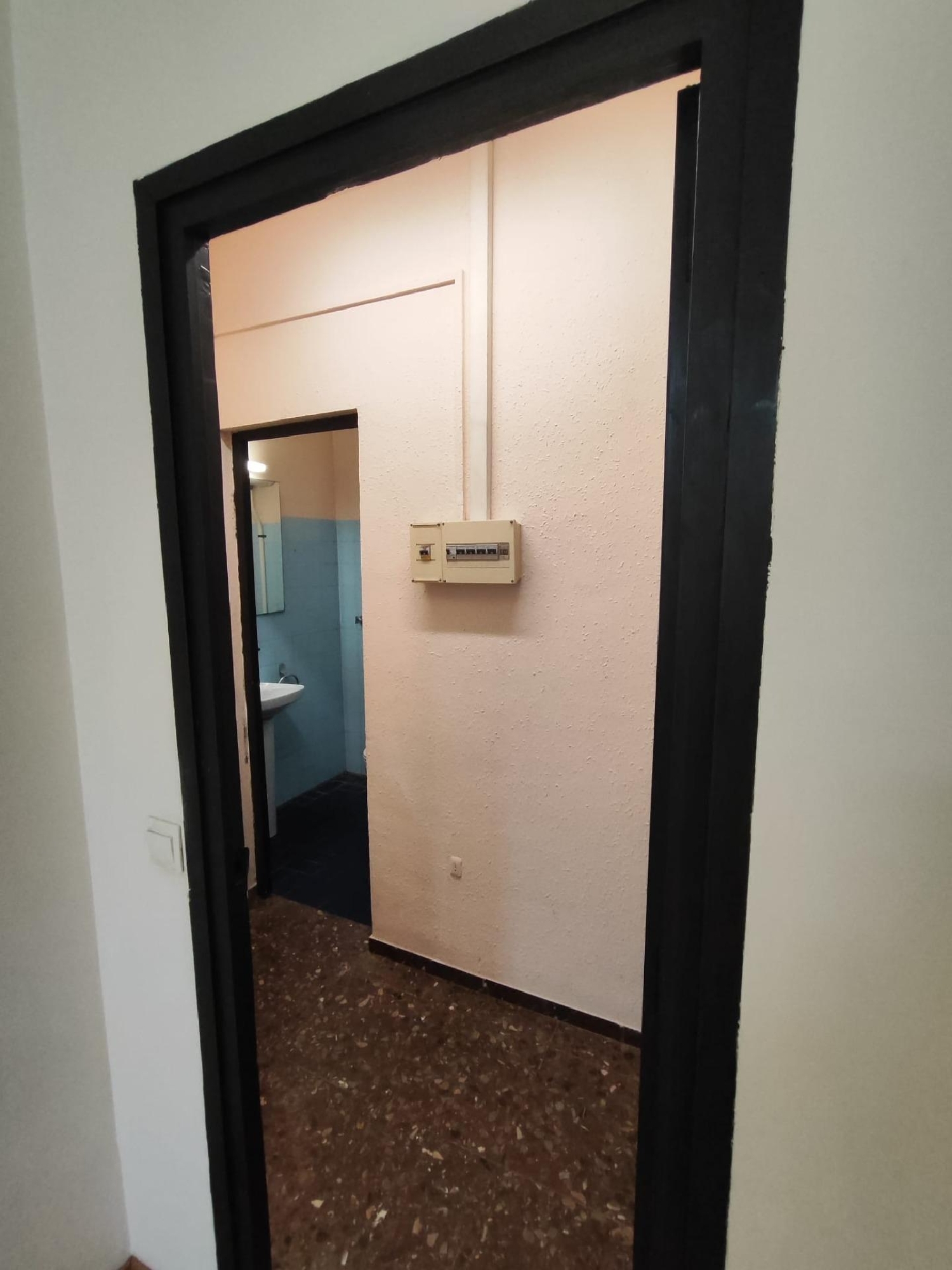 till salu lokal Barriada Les Tres Creus Bages 7