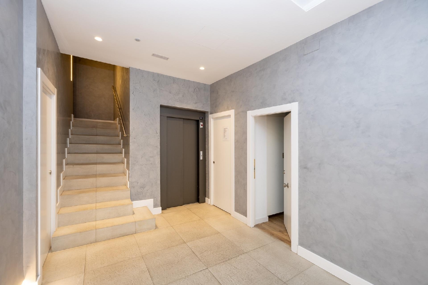 te koop bedrijfsruimte Barrio De Granada Alacantí 8