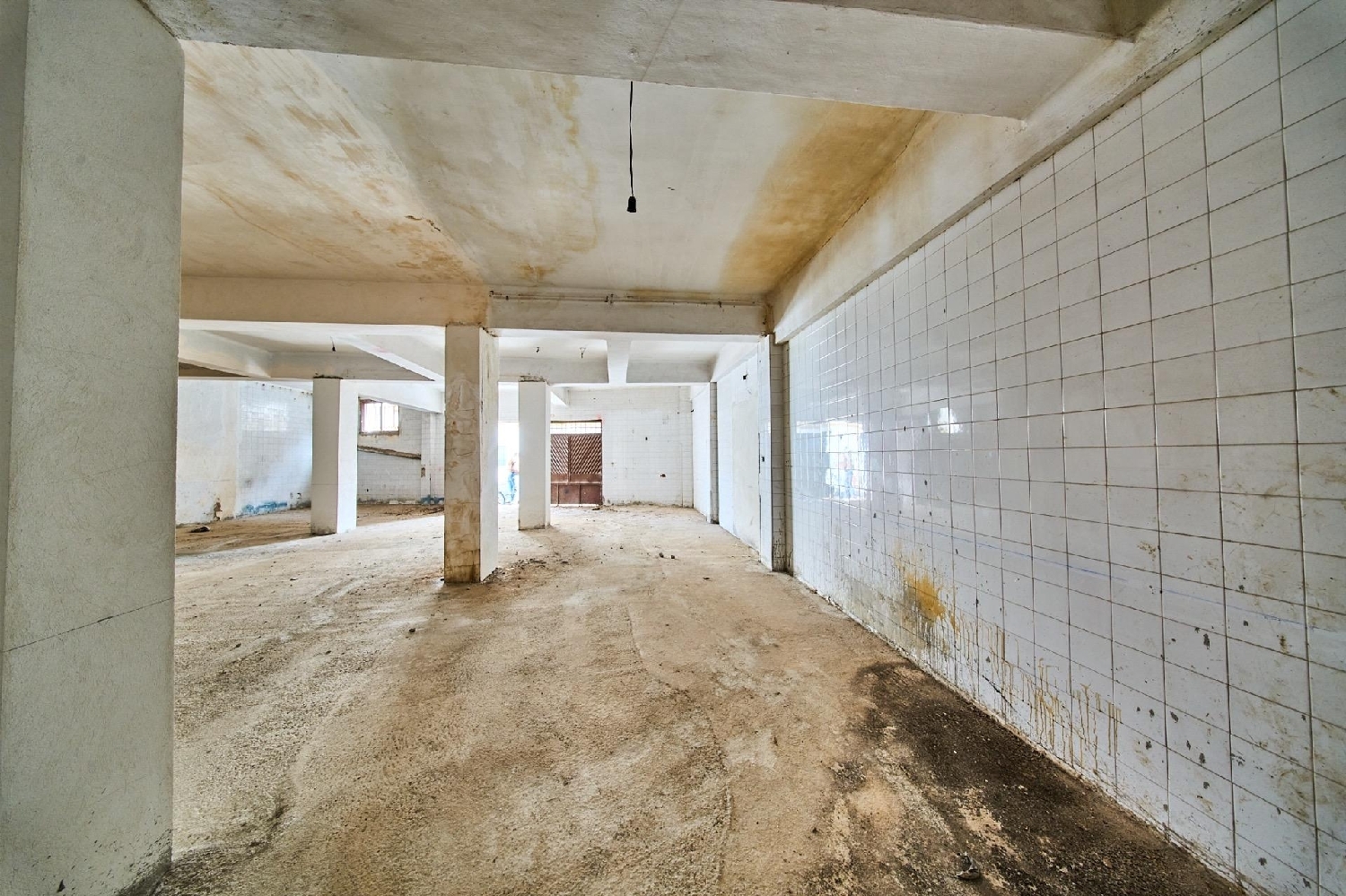  till salu lokal Baza Baza 8