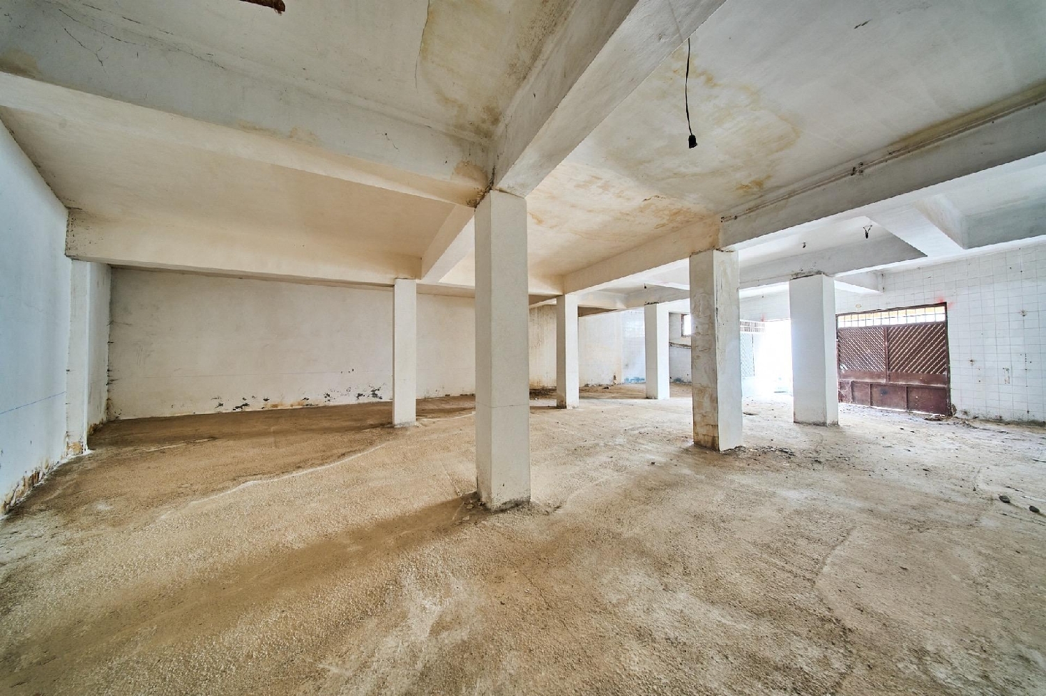  till salu lokal Baza Baza 6