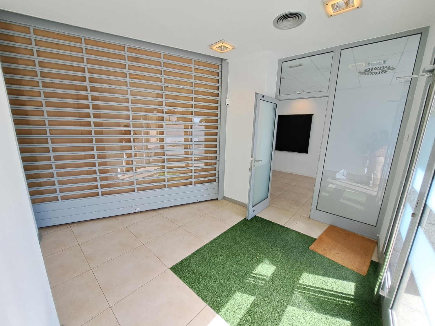 for sale commercial premise Carcaixent Ribera Alta 2