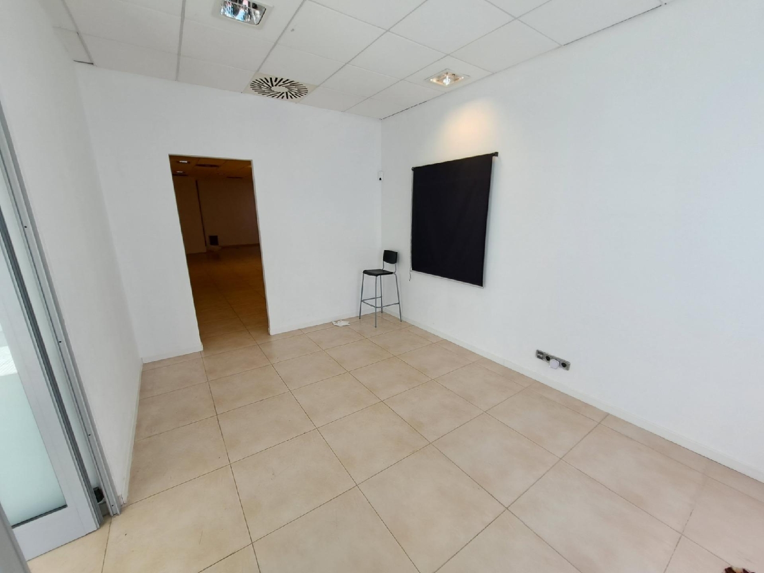 for sale commercial premise Carcaixent Ribera Alta 3