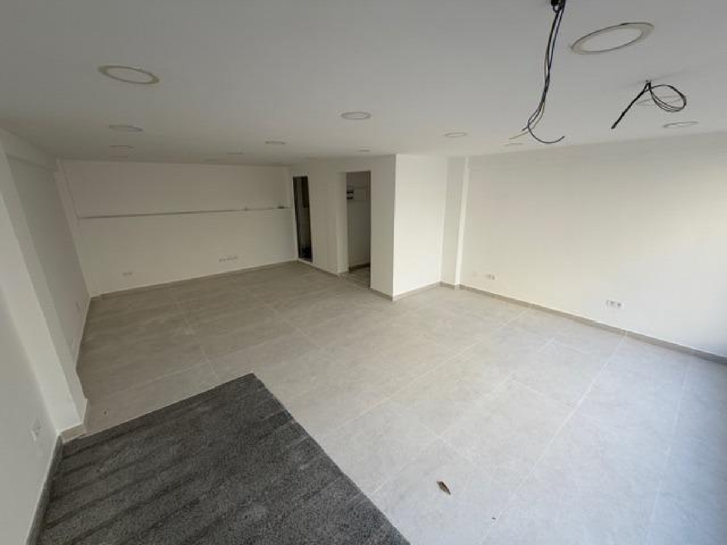  till salu lokal Nerja Axarquía 6