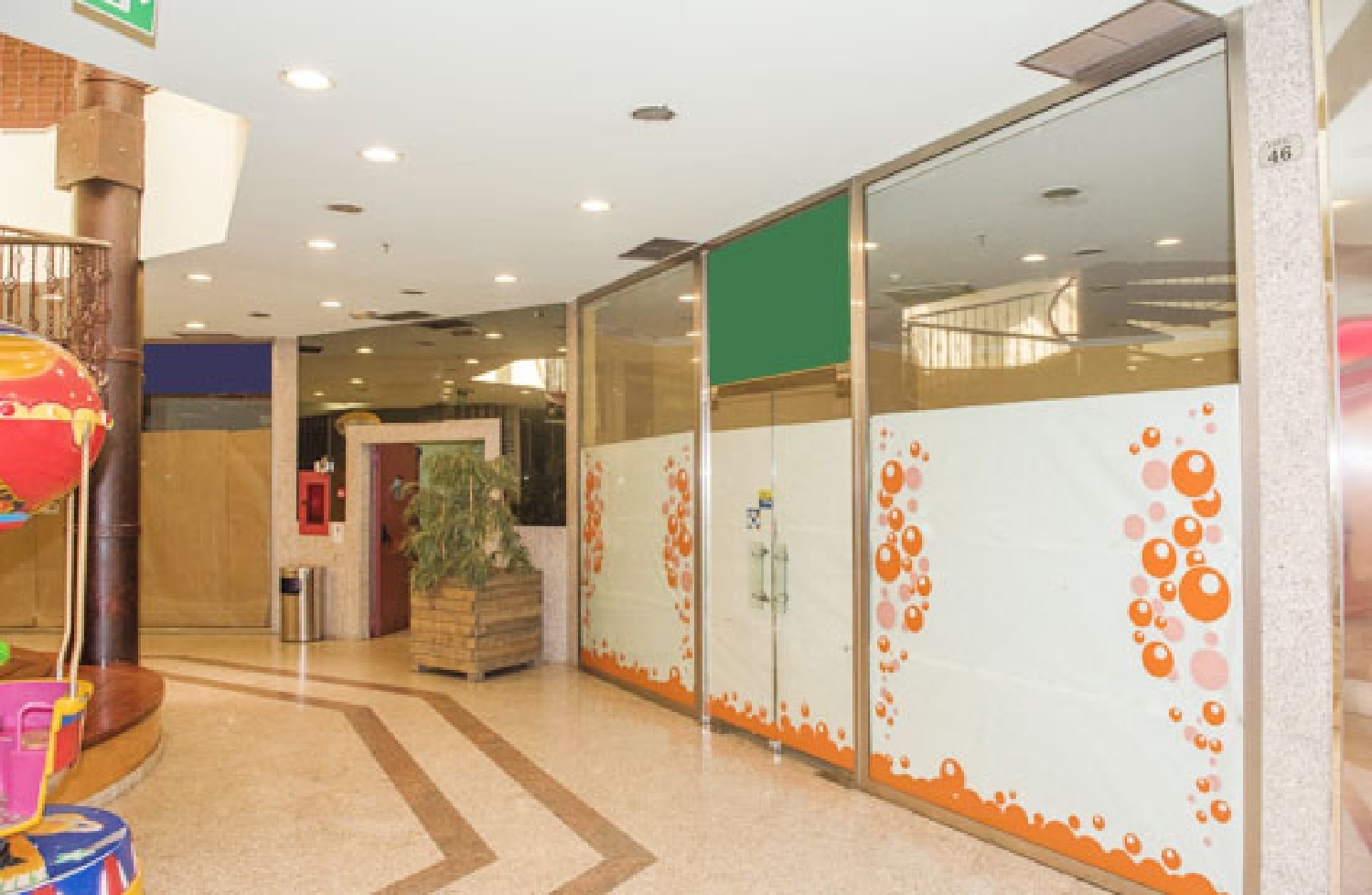  en venta local Nigrán Vigo 6