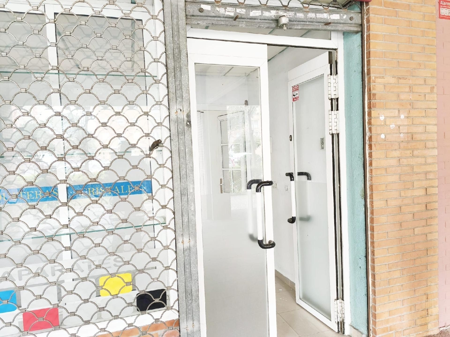  à vendre local commercial Sevilla La Nueva Sur 4