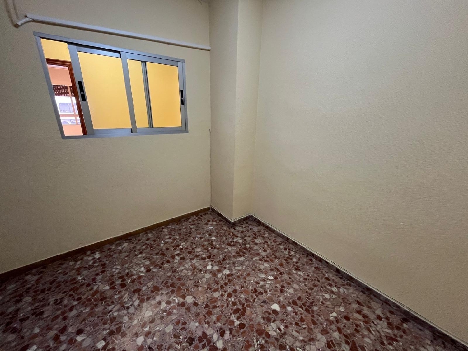  till salu lokal Tavernes De La Valldigna Safor 4