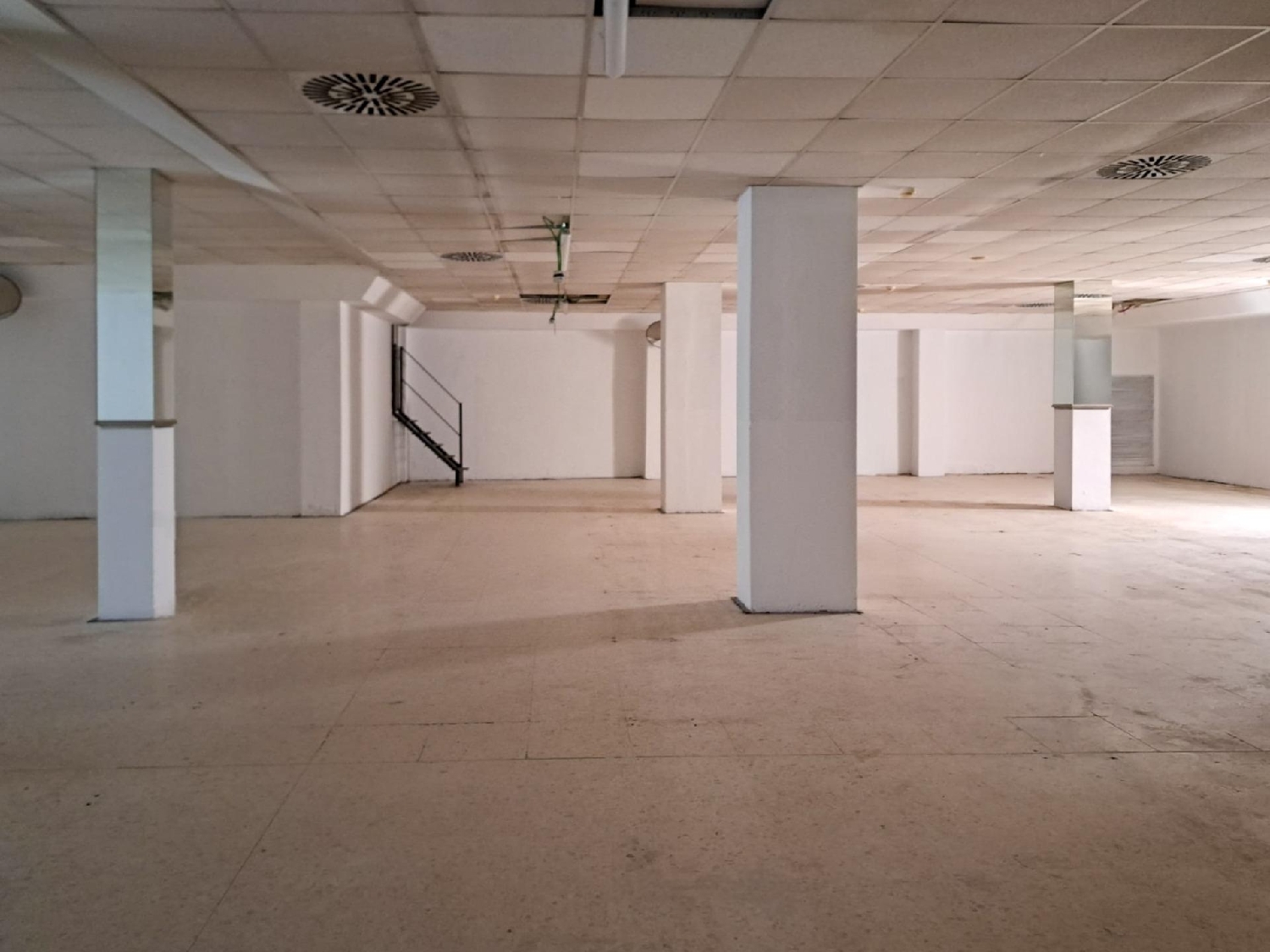  till salu lokal Tavernes De La Valldigna Safor 1