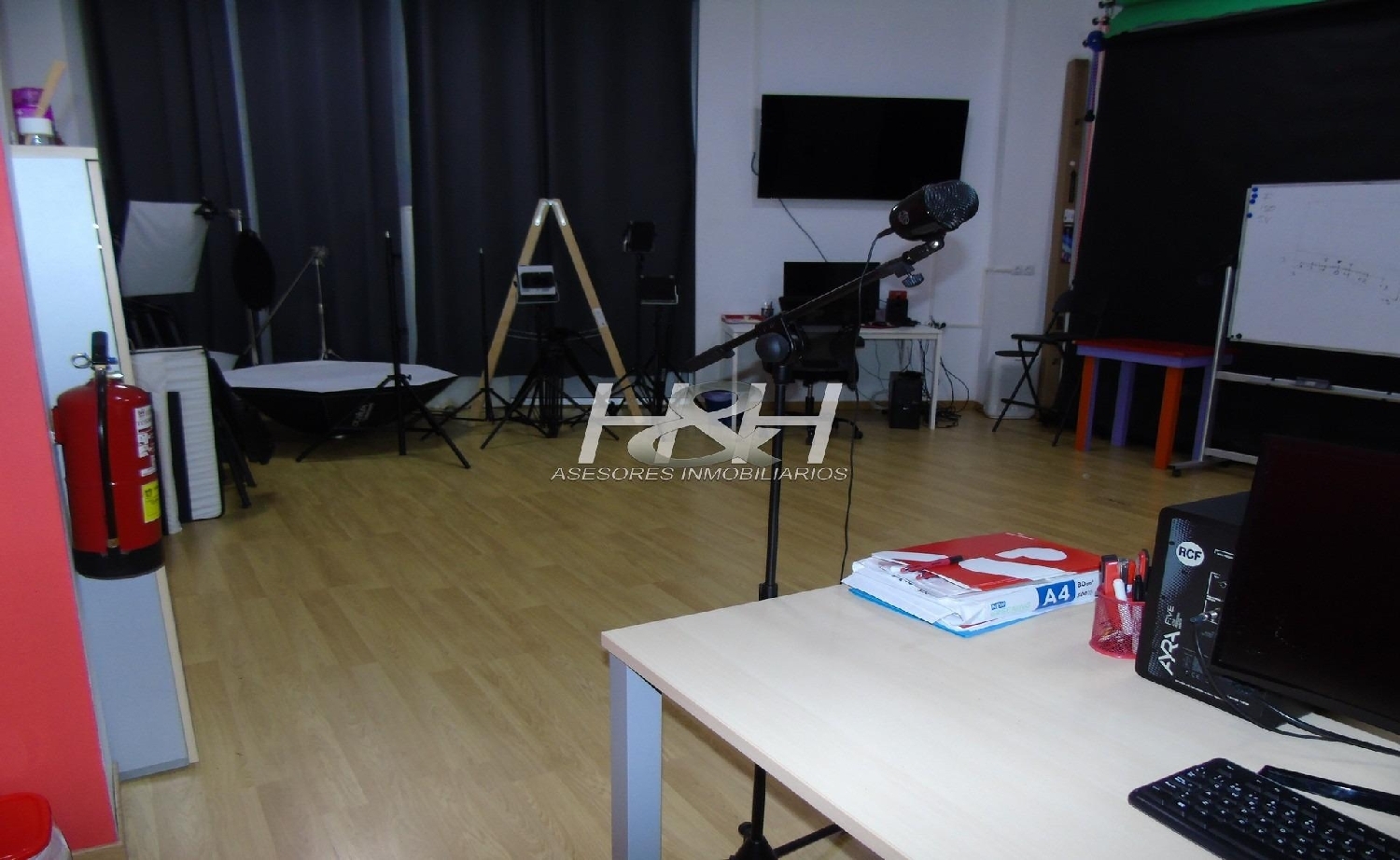  à vendre local commercial Valencia De Las Torres Campiña Sur 2